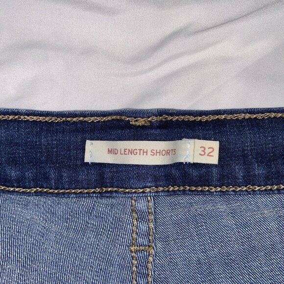 2 Levis Mid Length Shorts Womens 32 Blue/ Blue Washed - Picture 12 of 15